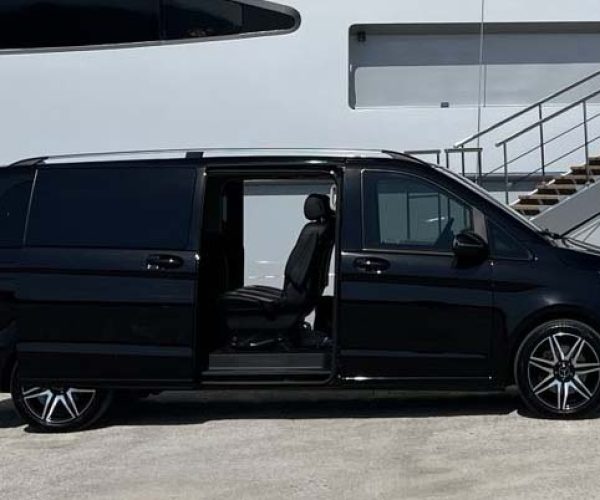 MINI-VAN